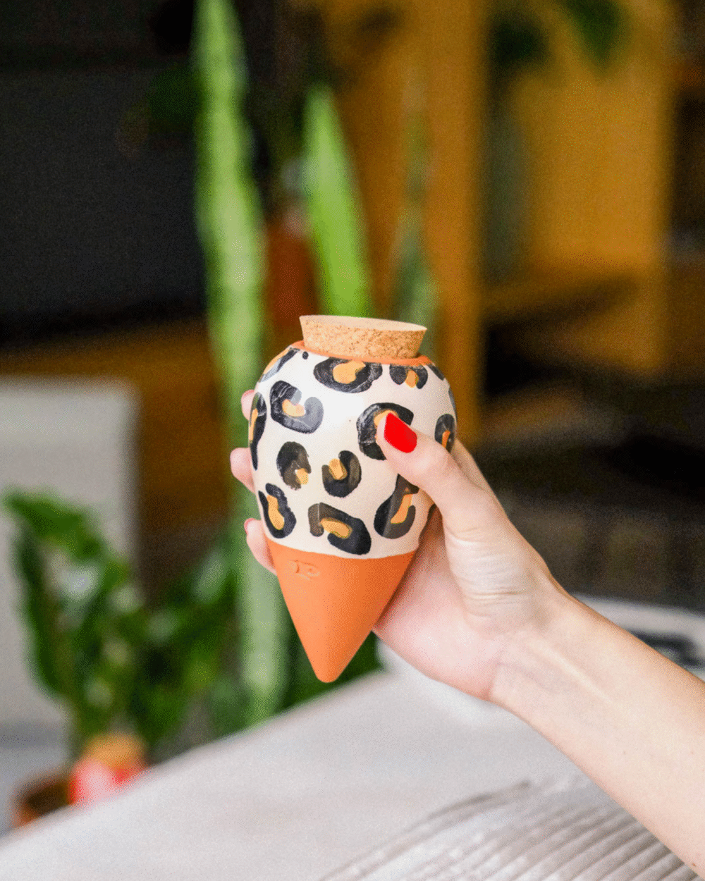 Olla Pepin – Leopard (vlažilka prsti)